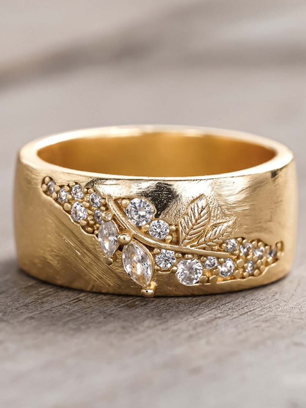3/$35 NWT Gold Plated Copper Floral Diamond Accent Wide Band Ring Size 7 8